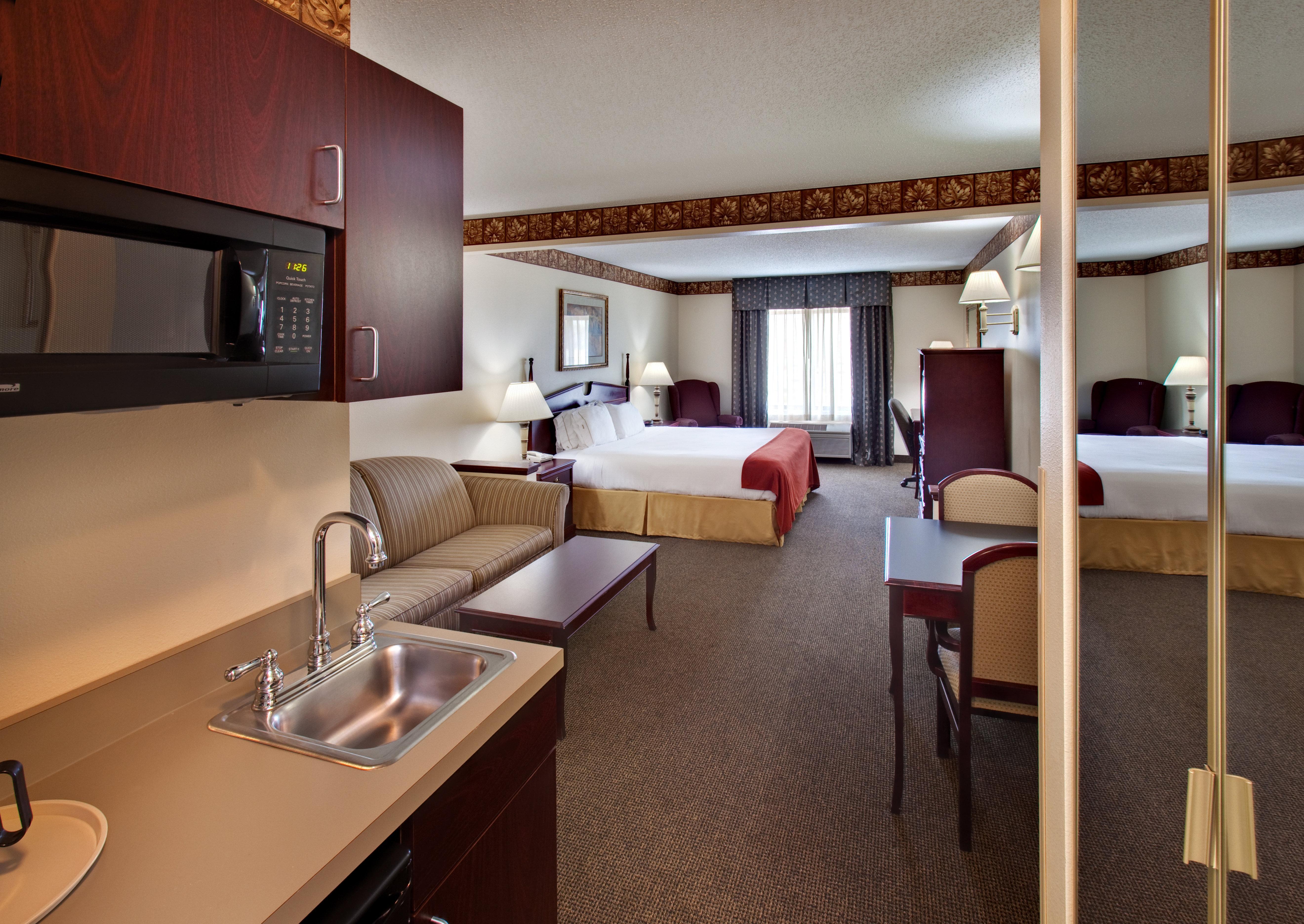 Western Inn&suites