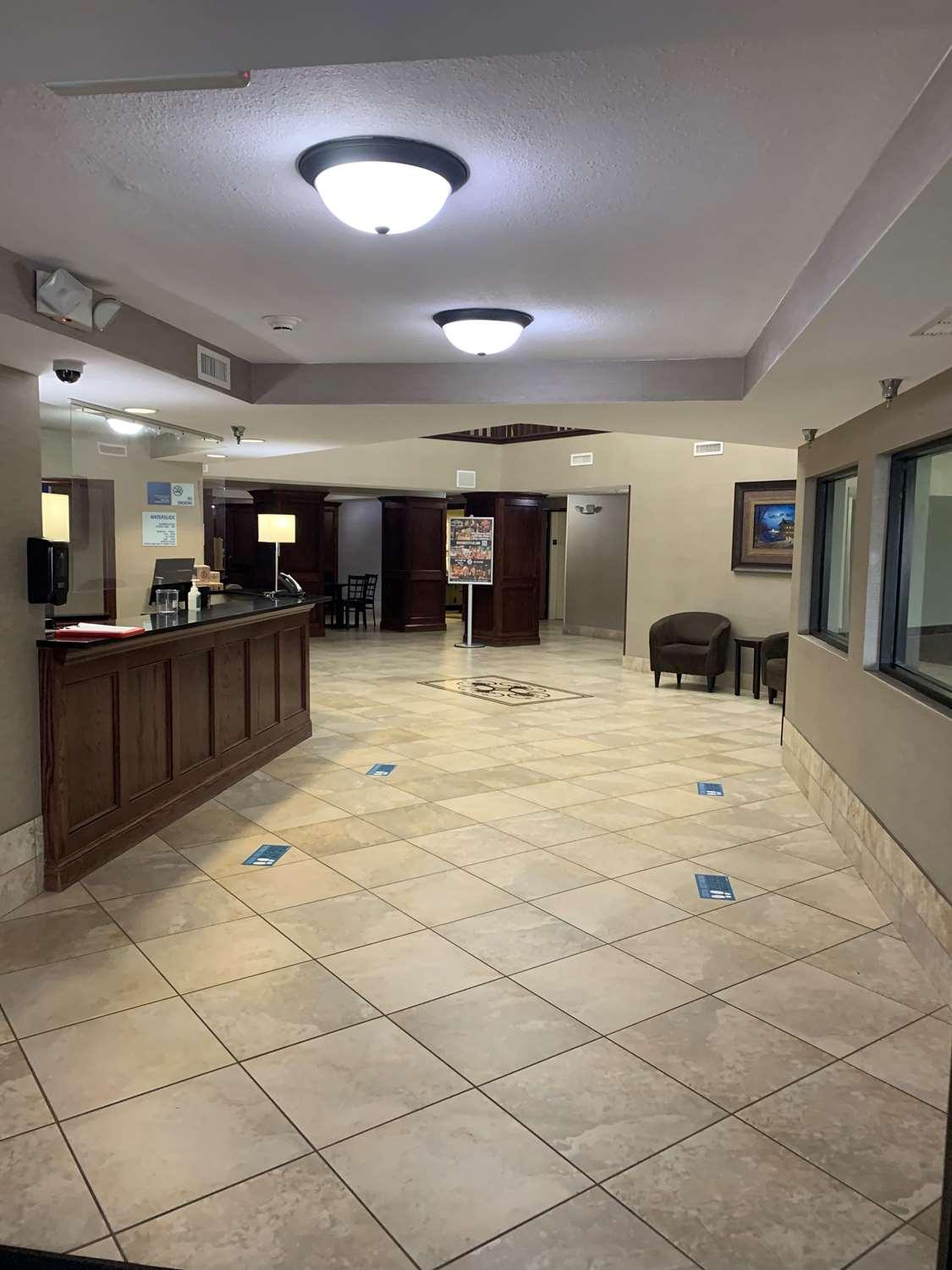 Western Inn&suites Hotel Watertown
